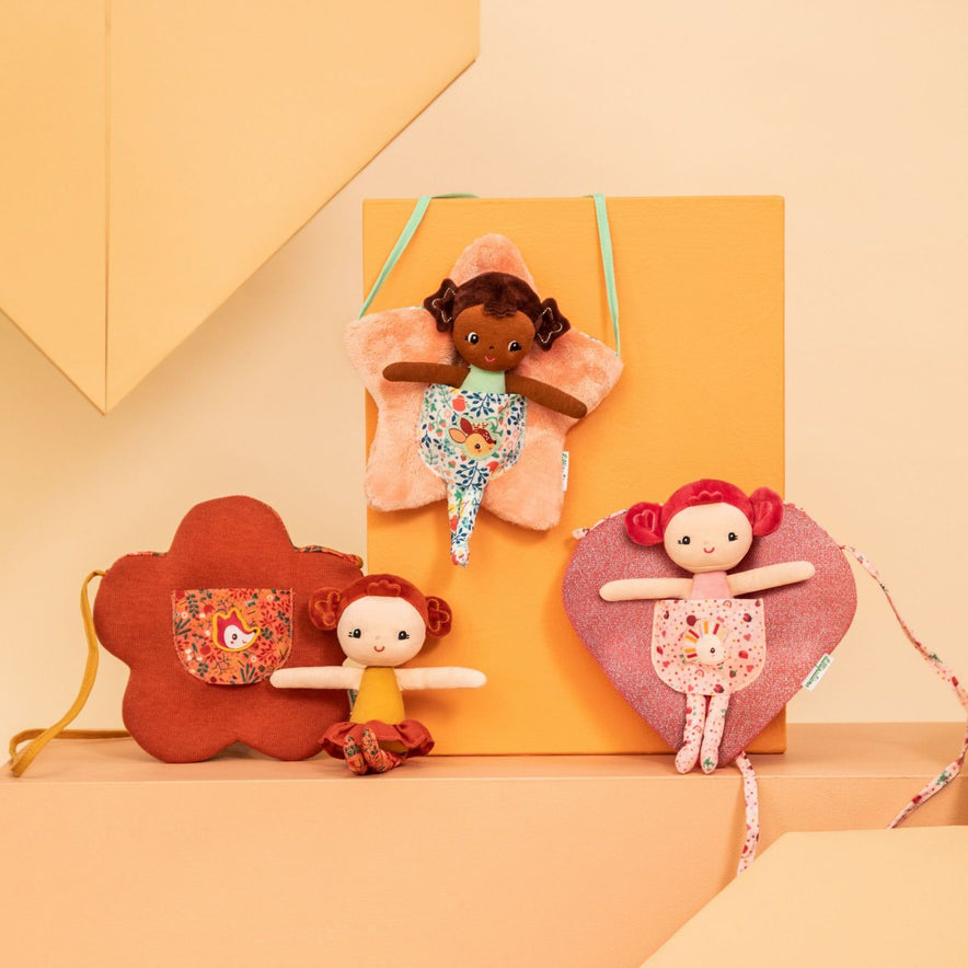 Muñeca Aline con Bolsa Corazón