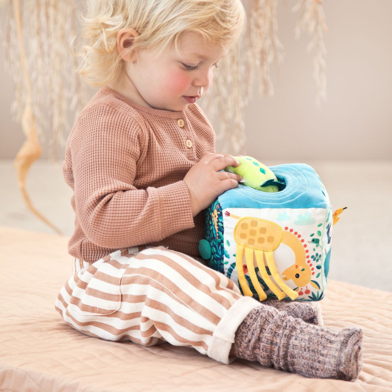 CUBO DE ACTIVIDADES CON SONIDOS DE LA JUNGLA