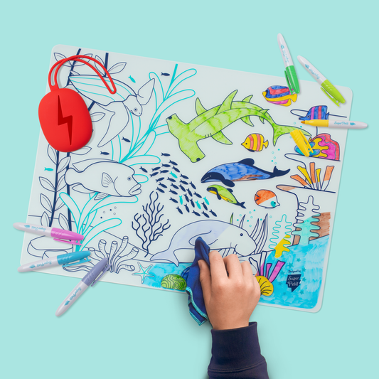 Toallita de microfibra y funda de silicona roja