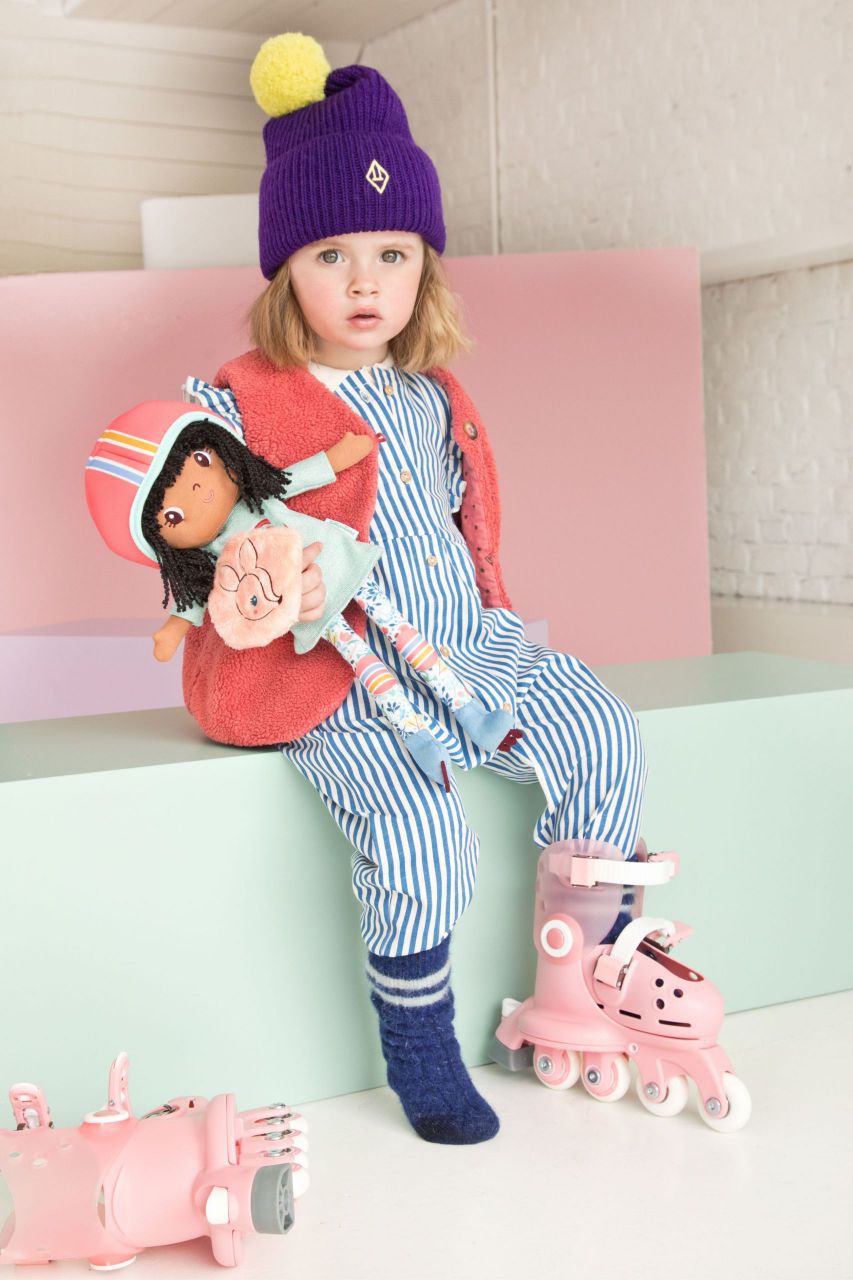 LIZA MUÑECA PATINADORA