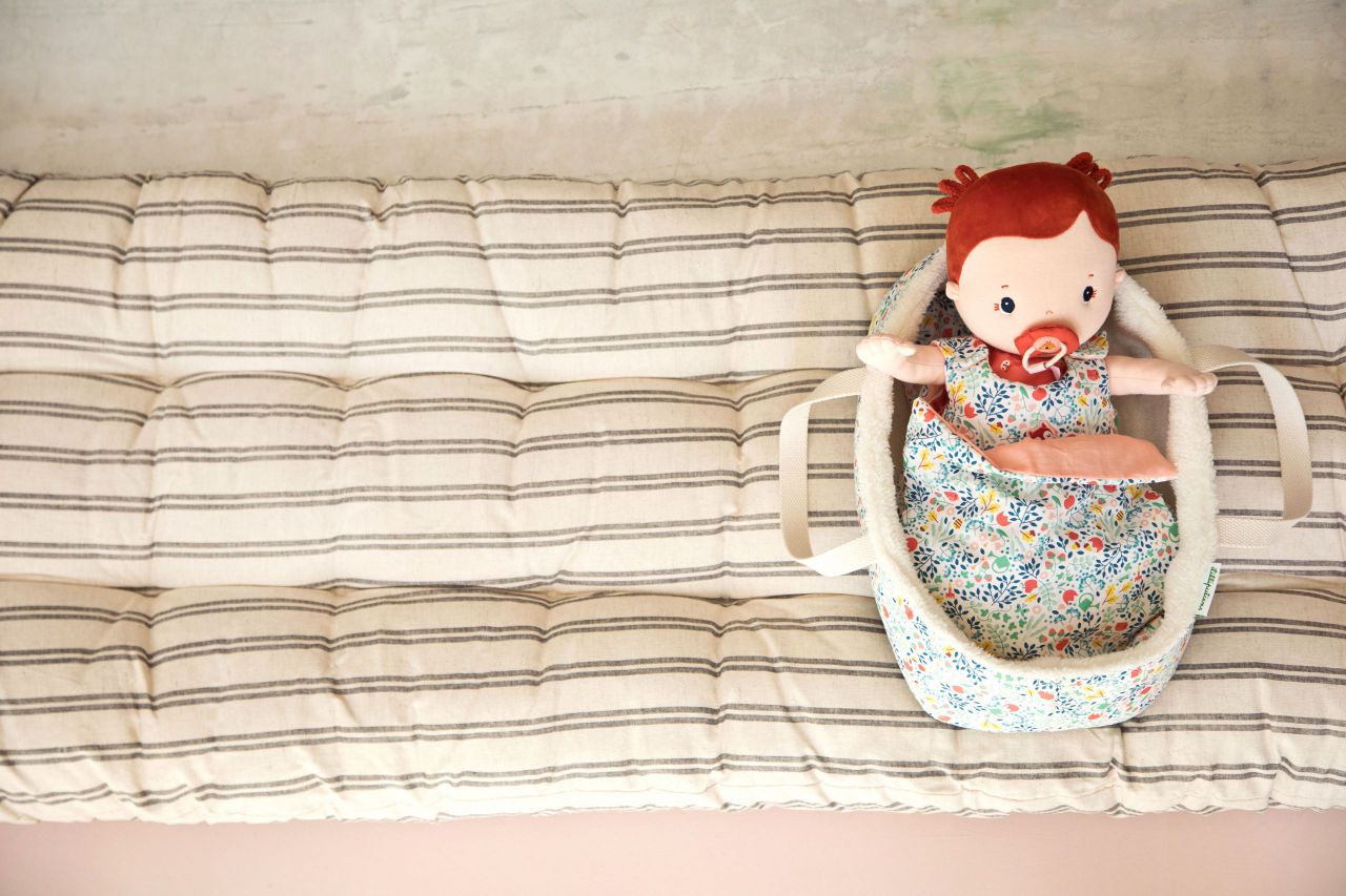 FLOWERS CAPAZO PARA MUÑECA